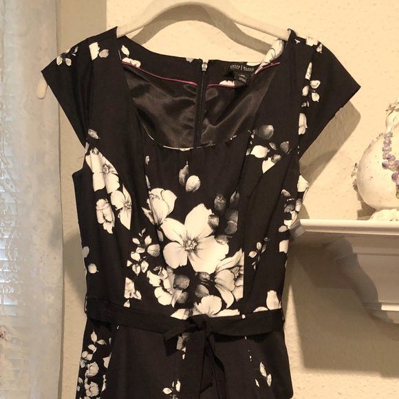 White House Black Market Dresses & Skirts - White Black Floral Dress